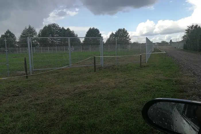 Ogrodzenie panelowe 3D ocynkowane z bramą dwuskrzydłową